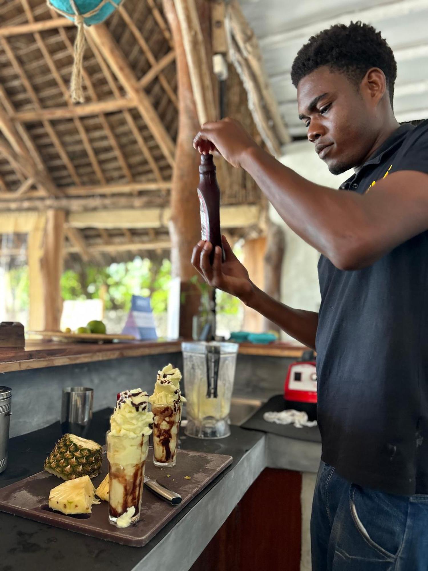 Bahari Pizza Restaurant Bungalows Jambiani  Bagian luar foto